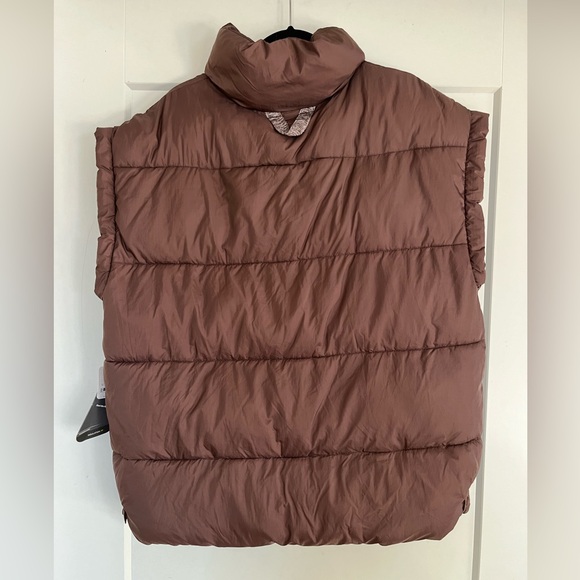 Free People In A Bubble Puffer Vest size Medium Cocoa Brown - Picture 10 of 10